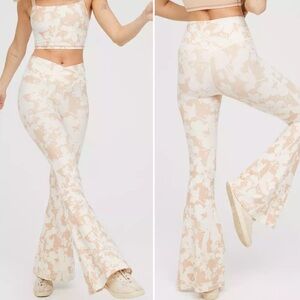 Aerie white and beige floral offline flare leggings